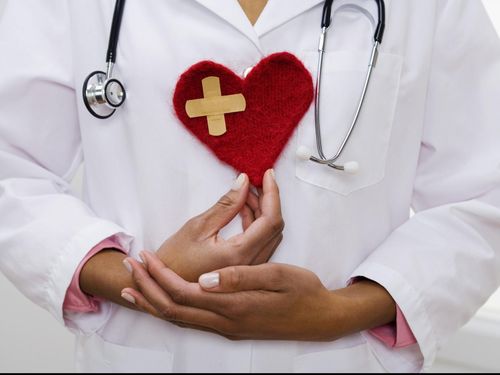 Beberapa Perbedaan Antara Sakit Dada Biasa Dengan Tanda Serangan Jantung