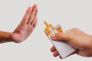 berhenti merokok dan menghindari asap rokok